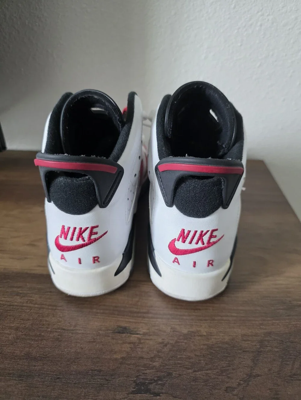 Jordan Men's White and Red High-Top Basketball Shoes